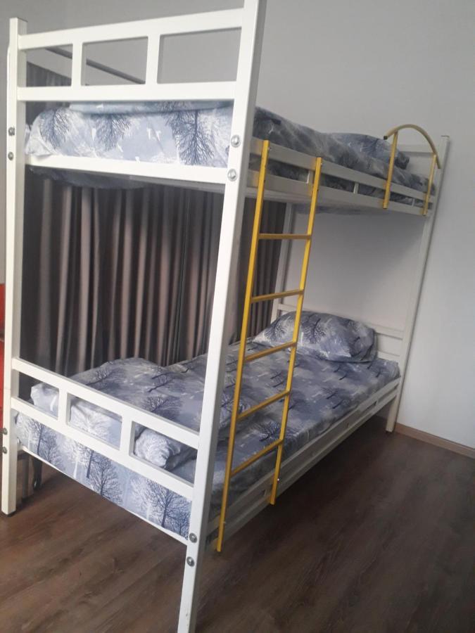 Cosmo Hostel Belgrado Buitenkant foto