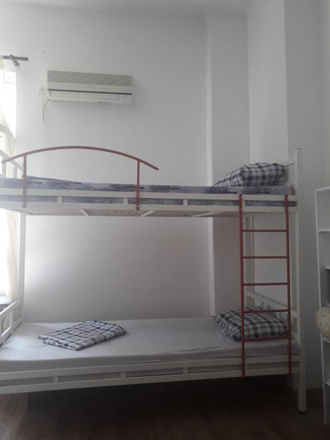 Cosmo Hostel Belgrado Buitenkant foto